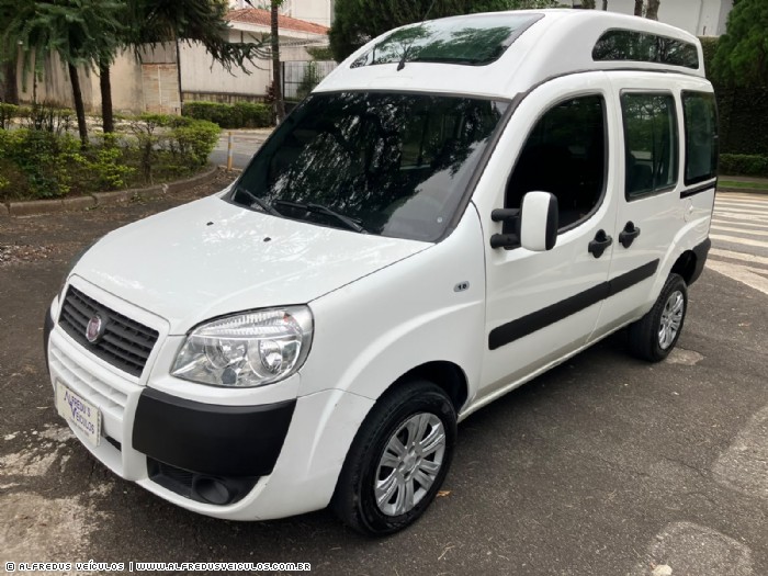Fiat DOBLO ESSENCE 1.8 TETO ALTO 2012/2013